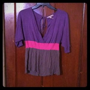 Super cute colorblock top